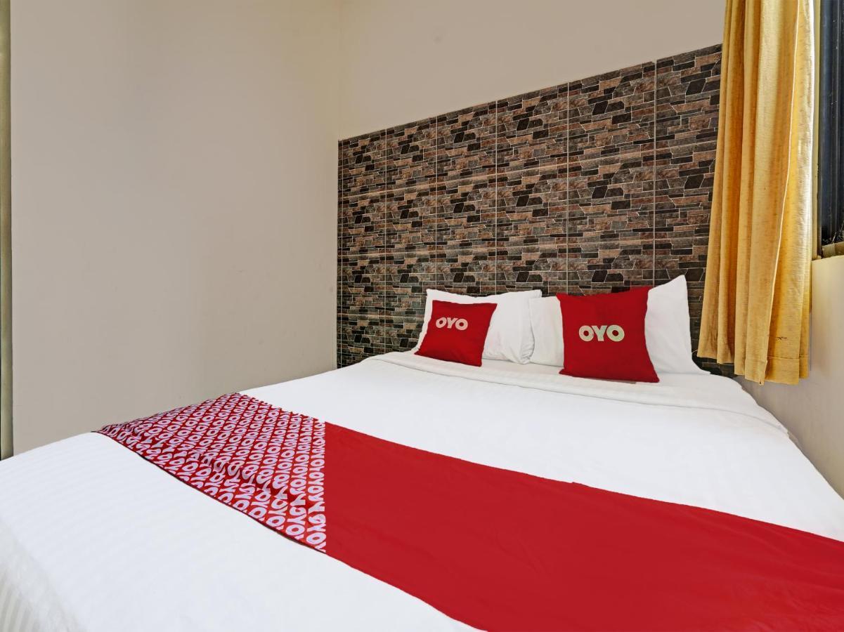 Oyo 1699 Verona Residence Bandung Kültér fotó