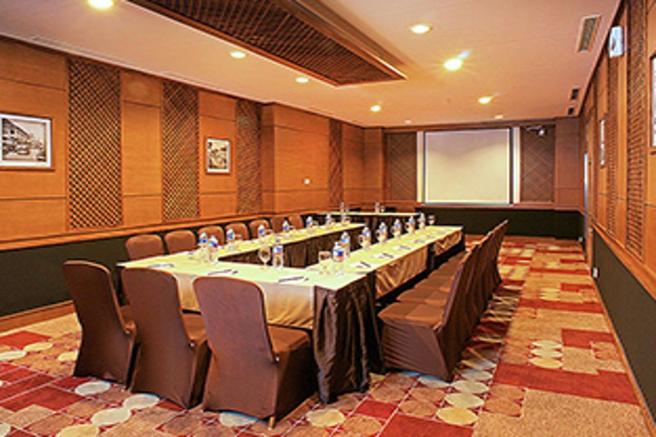 Oyo 1699 Verona Residence Bandung Kültér fotó